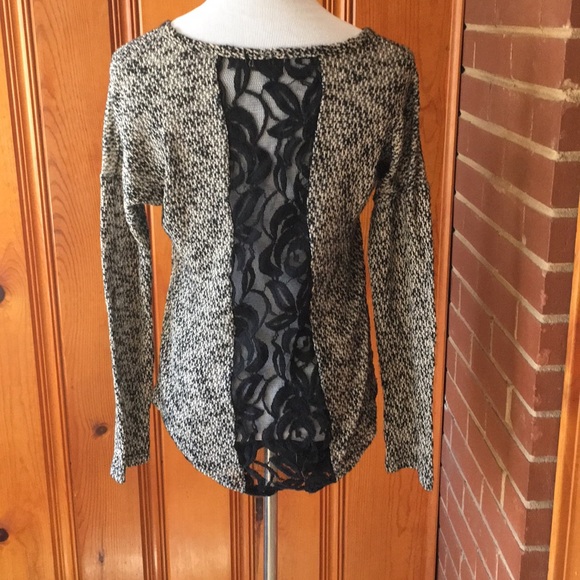 Black and Cream Sweater - Picture 3 of 4